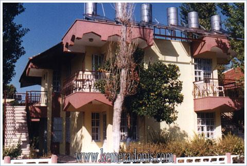 ����� Adonis hotel & villa aparts, ����