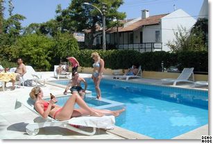 ����� Gultekin Enjoy, ����