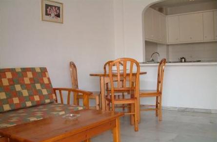 ����� Jardines Gamonal APT, ����