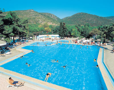 ����� Tropicano Kustur, ����