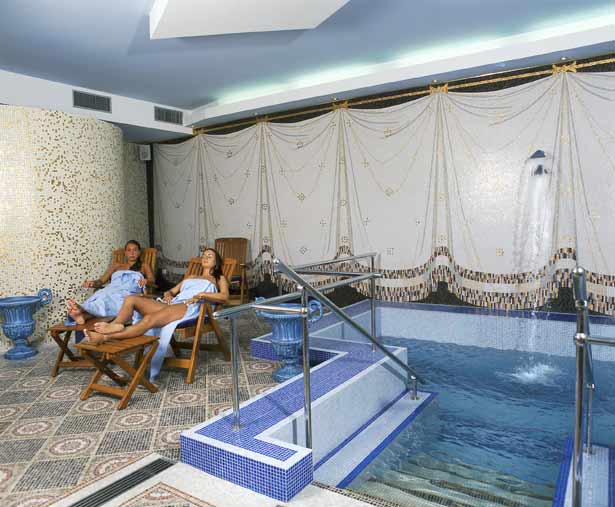 ����� Esplanade Spa & Golf Resort, ����