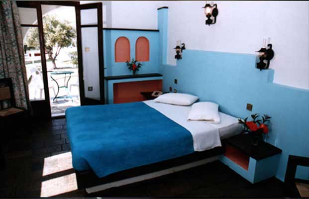 ����� Blue Dolphin Sargani, ����