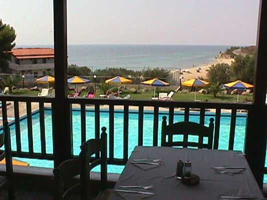 ����� Blue Dolphin Sargani, ����