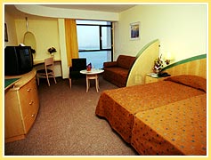 ����� Dead Sea Gardens, ����