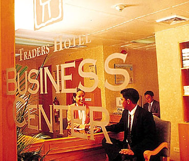 ����� Traders Manila, ����