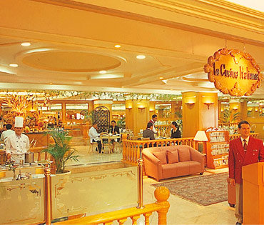����� Traders Manila, ����