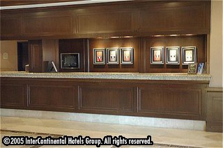 ����� Crowne Plaza Beverly Hills, ����
