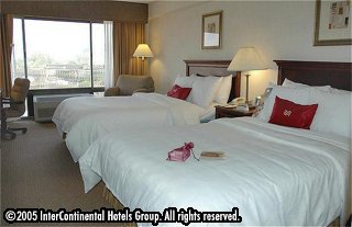 ����� Crowne Plaza Beverly Hills, ����