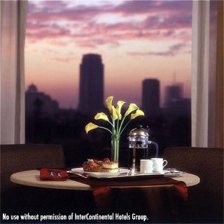����� Crowne Plaza Beverly Hills, ����
