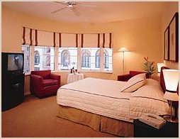 ����� The Essex House, ����