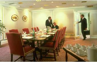 ����� Hilton London Mews, ����