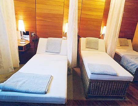 ����� Raffles Vier Jahreszeiten, ����