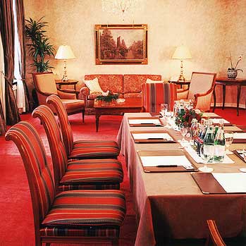 ����� Raffles Vier Jahreszeiten, ����