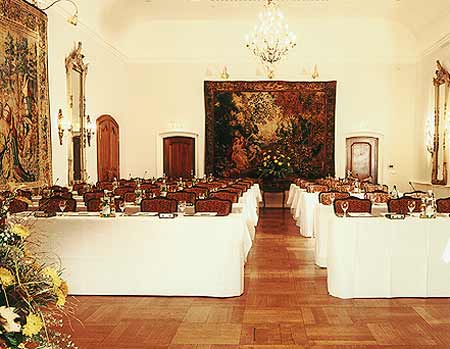 ����� Raffles Vier Jahreszeiten, ����