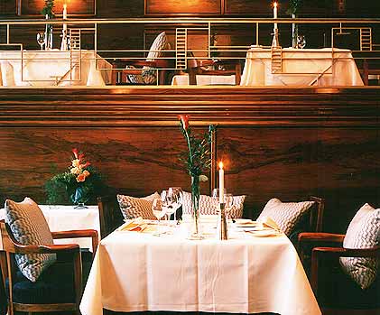 ����� Raffles Vier Jahreszeiten, ����