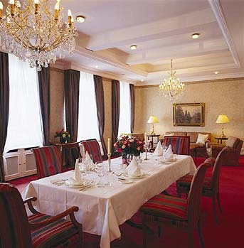 ����� Raffles Vier Jahreszeiten, ����