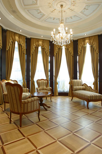 ����� Grand Hotel Emerald, ����