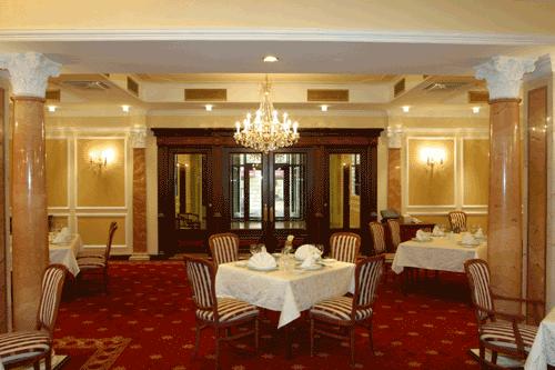 ����� Grand Hotel Emerald, ����