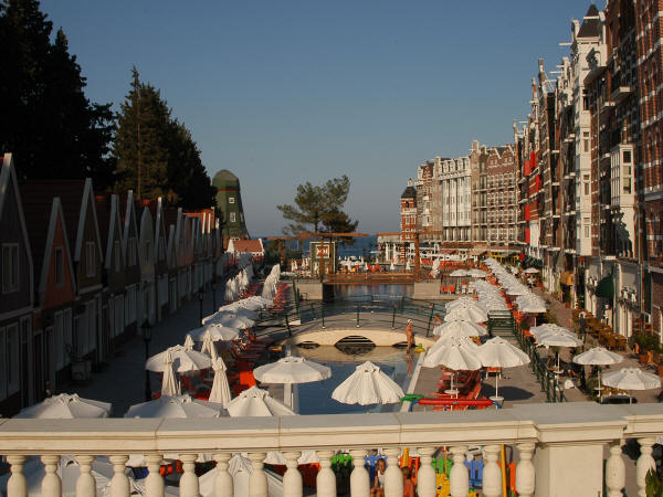����� Orange County Resort, ����