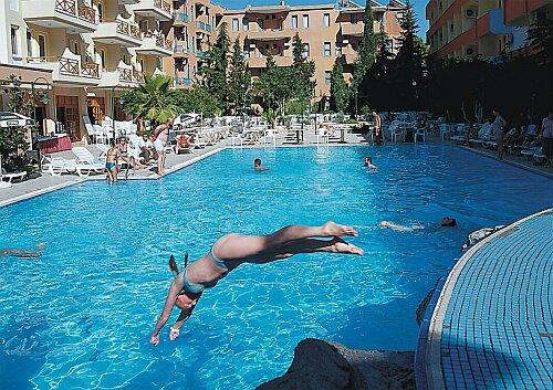 ����� Club Belpinar, ����
