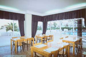 ����� Lara Plaza, ����