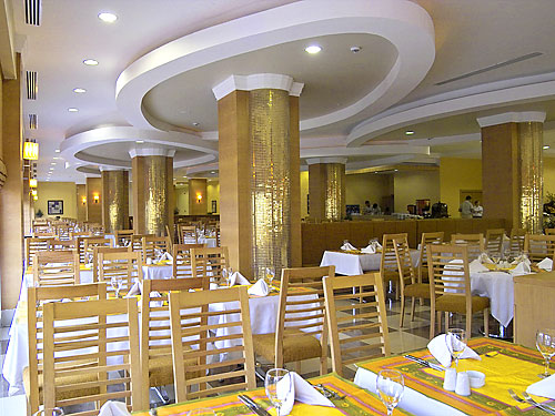 ����� The Maxim Resort, ����