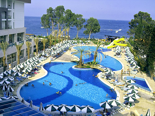 ����� The Maxim Resort, ����