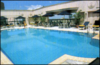 ����� Renaissance Riverside, ����