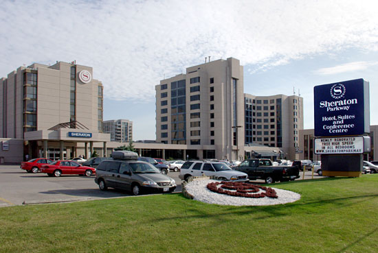 ����� Sheraton Parkway Toronto North Hotel & Suites, ����