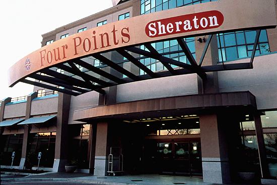 ����� Four Points by Sheraton Vancouver Airport, ����