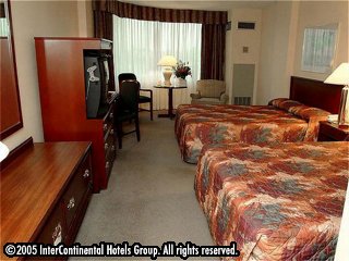 ����� Holiday Inn On King, ����