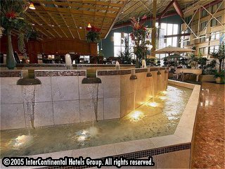 ����� Holiday Inn Toronto Yorkdale, ����