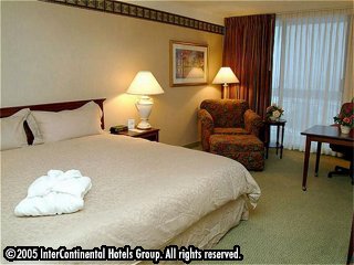����� Holiday Inn Toronto Yorkdale, ����