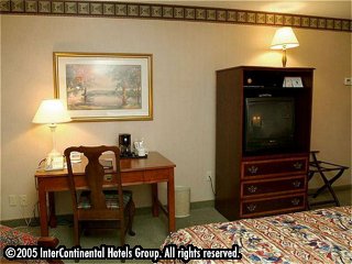 ����� Holiday Inn Toronto Yorkdale, ����