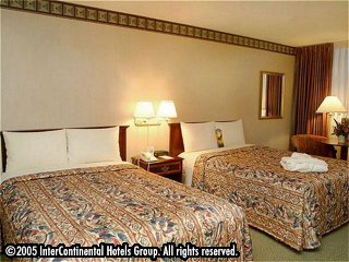 ����� Holiday Inn Toronto Yorkdale, ����