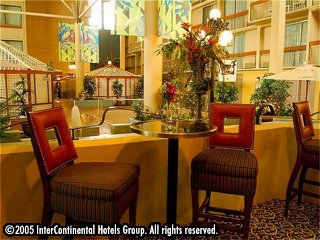 ����� Holiday Inn Toronto Yorkdale, ����