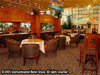 ����� Holiday Inn Toronto Yorkdale, ����