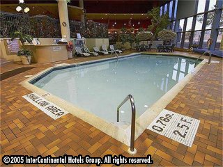 ����� Holiday Inn Toronto Yorkdale, ����