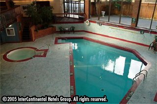 ����� Holiday Inn Oakville Centre, ����