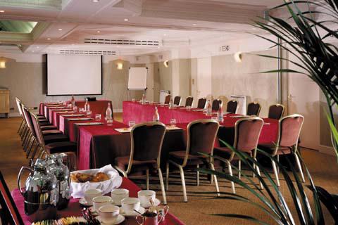 ����� Swissotel The Howard, ����