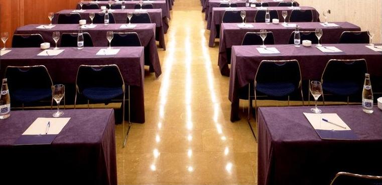 ����� Castellon Center, ����