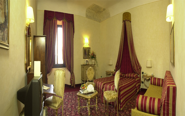 ����� Paris Hotel Florence, ����