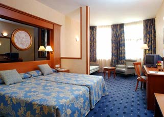 ����� Tryp Blanche Fontaine, ����