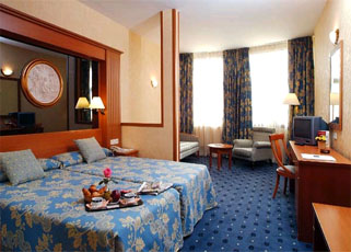 ����� Tryp Blanche Fontaine, ����