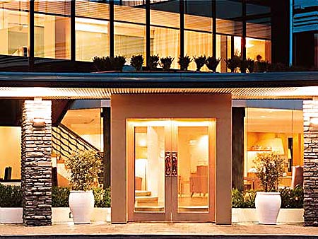 ����� The George, ����