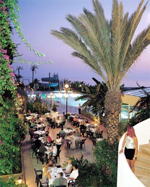����� Holiday Park Resort, ����