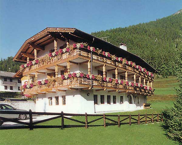 ����� Garni Lastei hotel Pozza di Fassa, ����