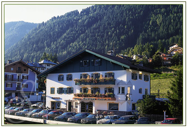����� Sureghes hotel Ortisei, ����