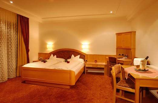 ����� Dorfer hotel Selva Gardena, ����