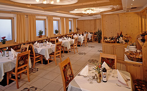 ����� Gasthof Weisses Rossl, ����